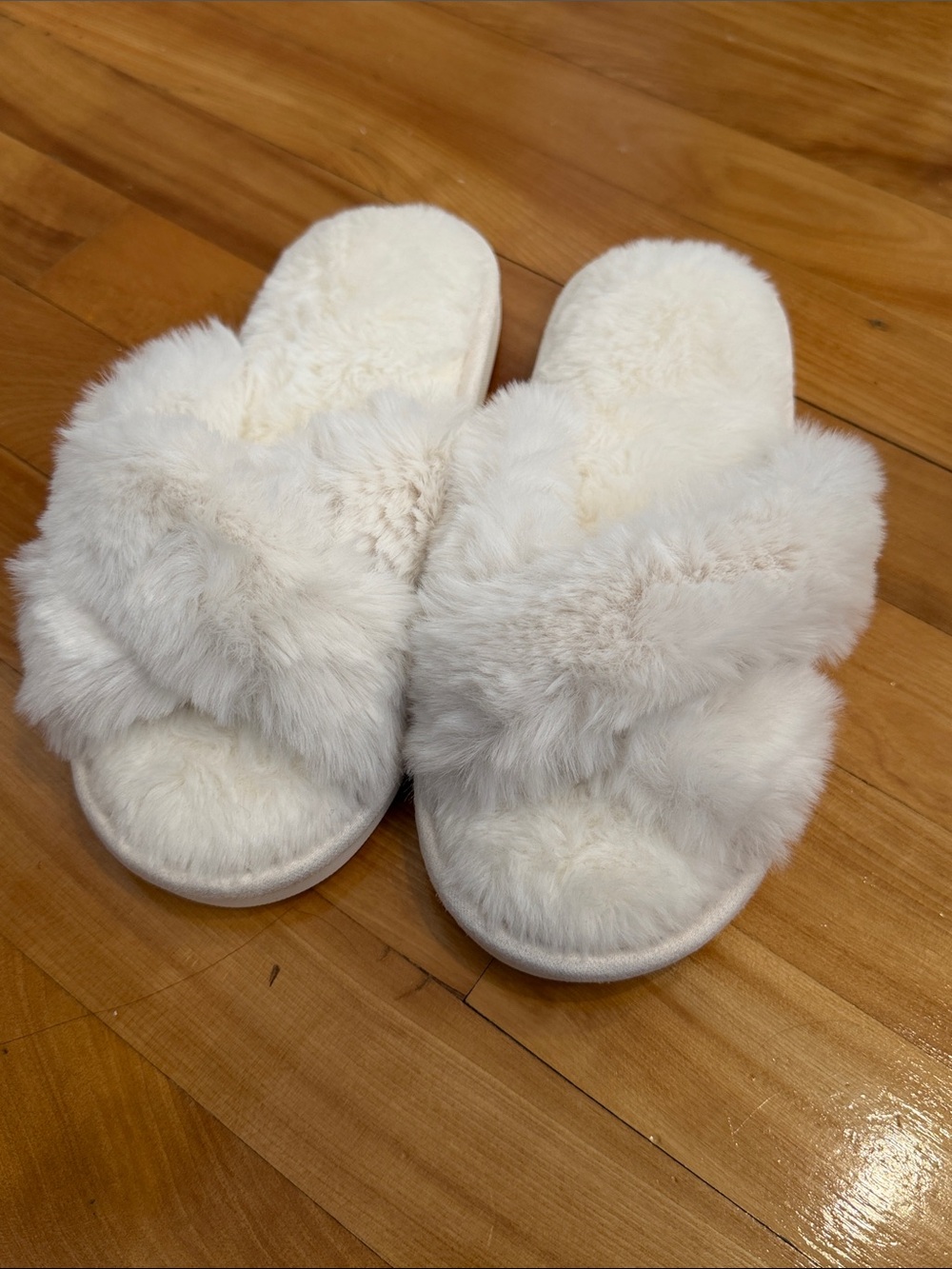 New - Creamy White - Cross Band Fuzzy Slippers